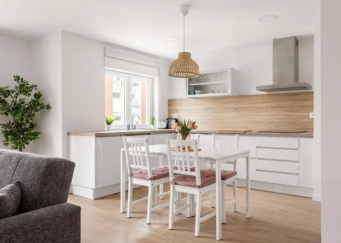 Vibes - Monsanto House *