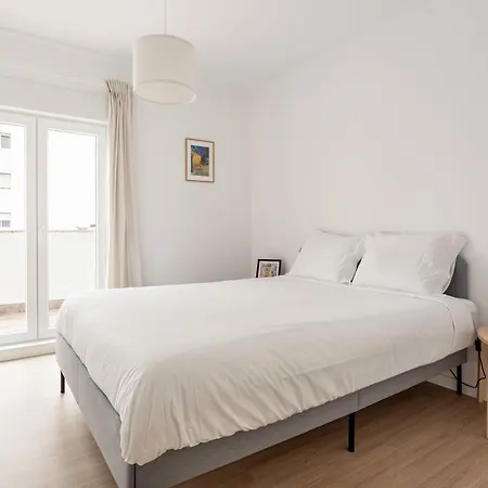 Vibes - Monsanto House Apartamento