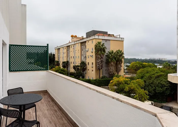 Vibes - Monsanto House